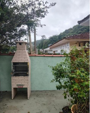 Casa bem localizada